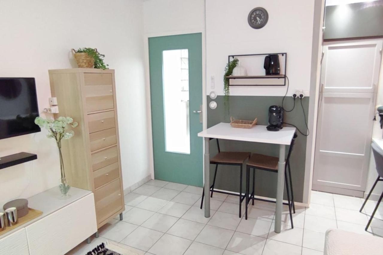 Ravas Studio Climatise Terrasse Proche Commerces Montpellier Exterior photo